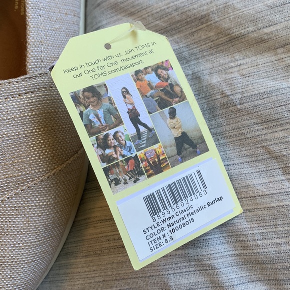 Brand new tags on toms - Picture 3 of 3